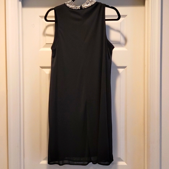 Nik & Nash Elegant Black Shift Dress with Beaded Neckline Mother of the bride - Picture 4 of 5